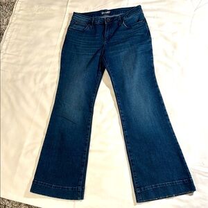 WRANGLER: DARK BLUE FLARED JEANS  SIZE 30  INSEAM 29  NWOT